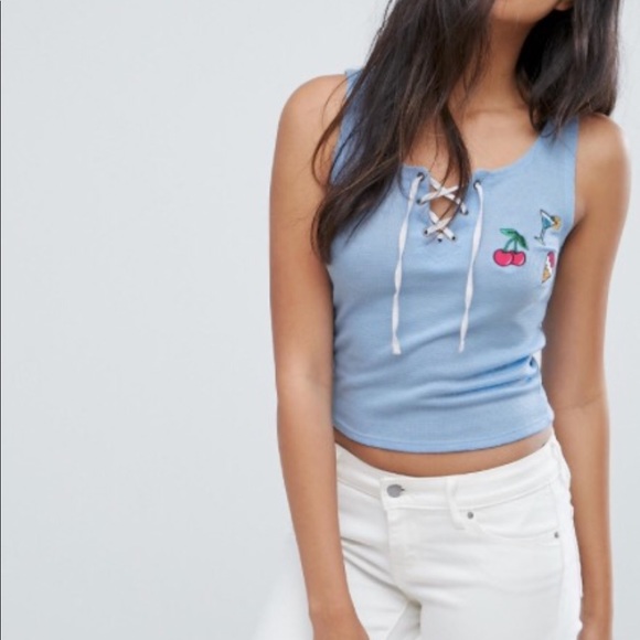 Embroidered badge tank  - Picture 6 of 8